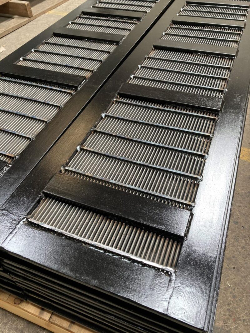 Wedge wire flat panels | Optima International